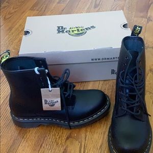 COPY - 1460 w doc martens